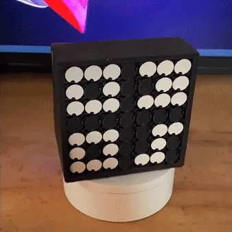 The 7×7 flipdot clock